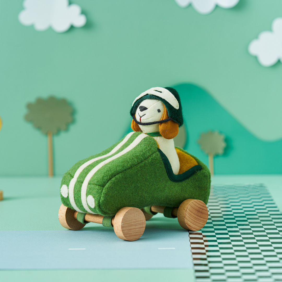 Olli Ella Holdie Dog-Go Racer Boy Green