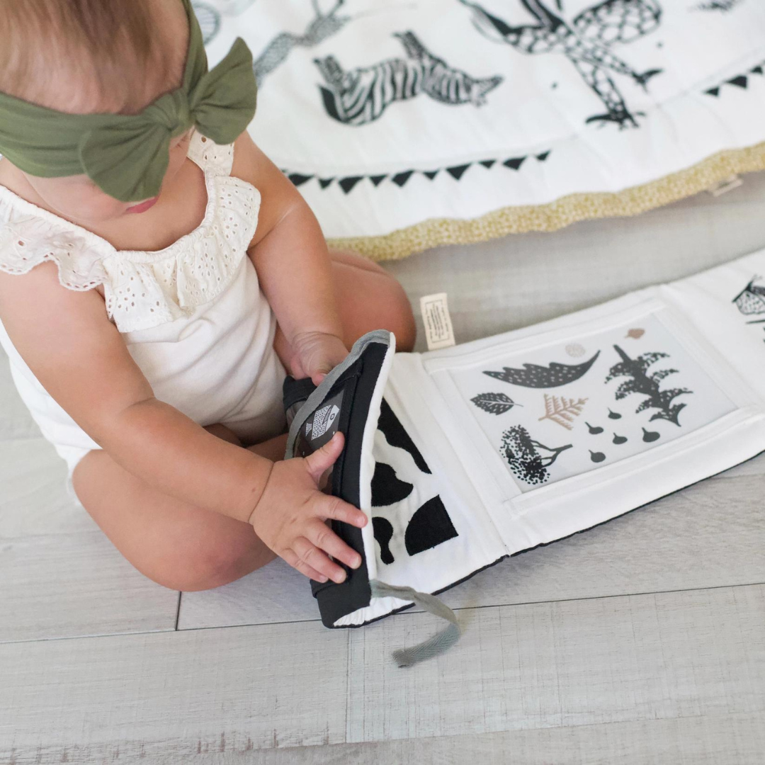 Reversible Tummy Time Gallery Space for Babies