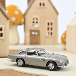 Die-cast Aston Martin DB5 toy car in Silver Birch 1:43 scale, Norev Jet-Car 1963 classic spy car model for kids, collector gift for car fans aged 3 plus, designed in France