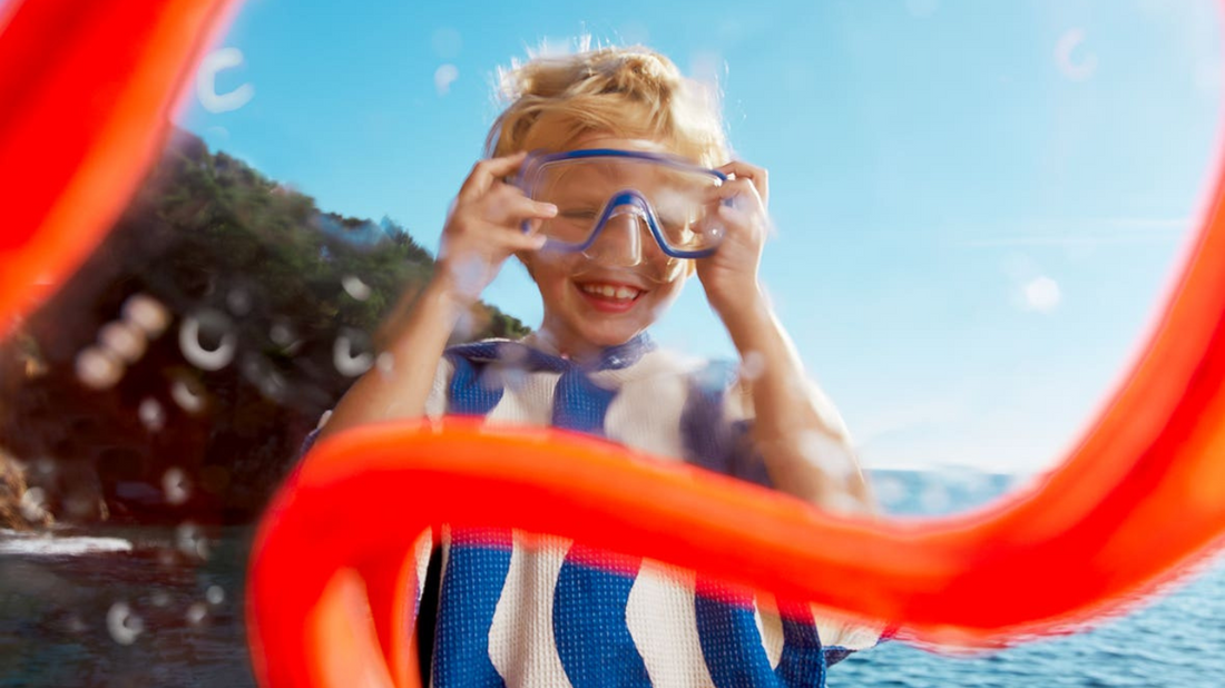 Make your family seaside day out memorable & eco-friendly with top tips & essentials. Discover ideas for beach play, picnicking, nature spotting at Eeny Meeny!