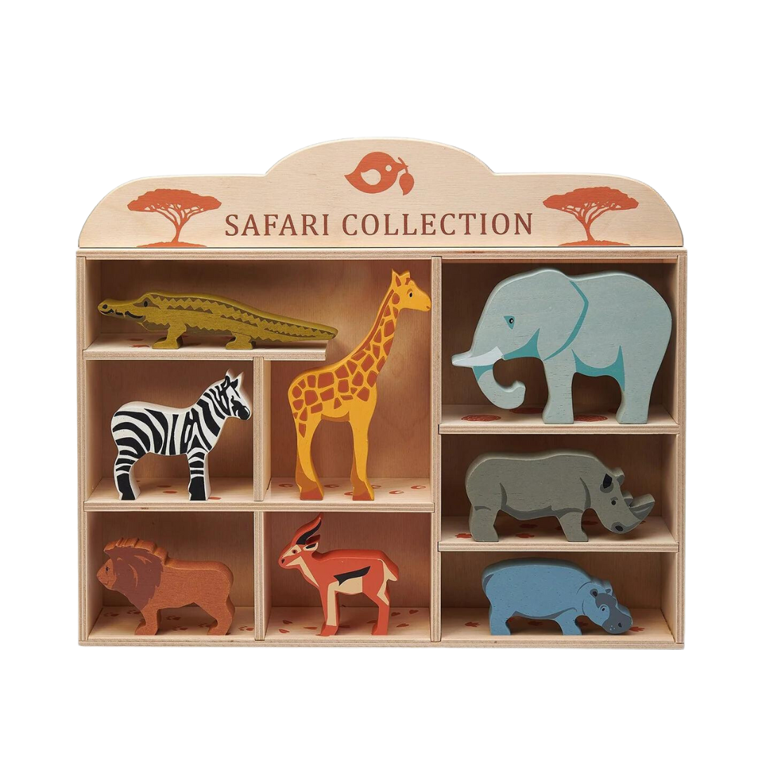 8 Safari Wooden Animals & Shelf