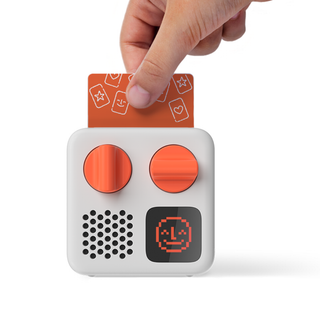 Yoto Mini Player 2024 edition portable screen-free audio player for children with card slot and built-in speaker